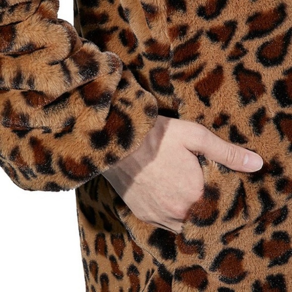 NWT- Oversized Women's LEOPARD Coat - Picture 4 of 8